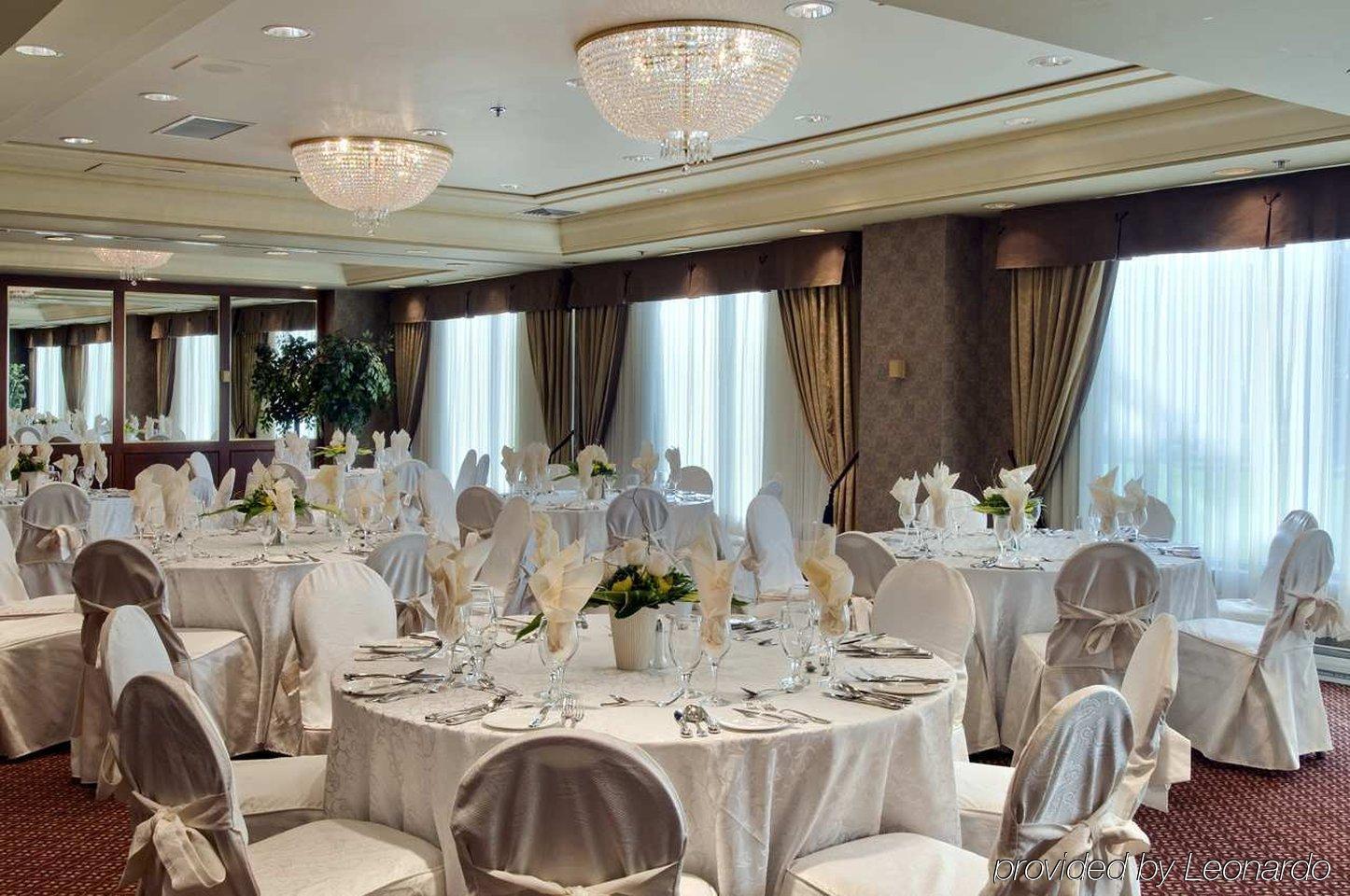Готель Hilton Montreal/Лаваль Ресторан фото